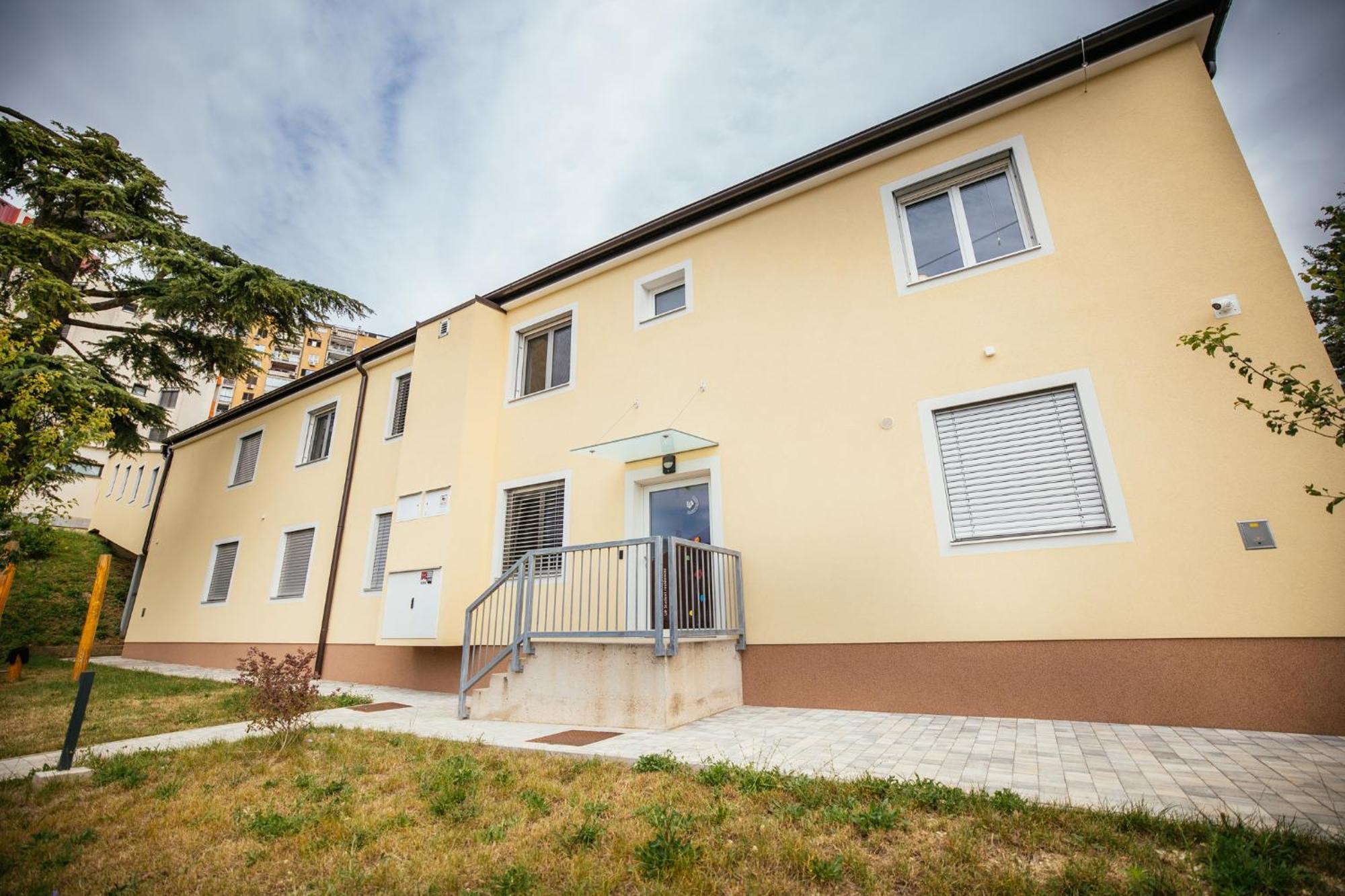 Prenocisca Prisoje Vandrarhem Koper Exteriör bild