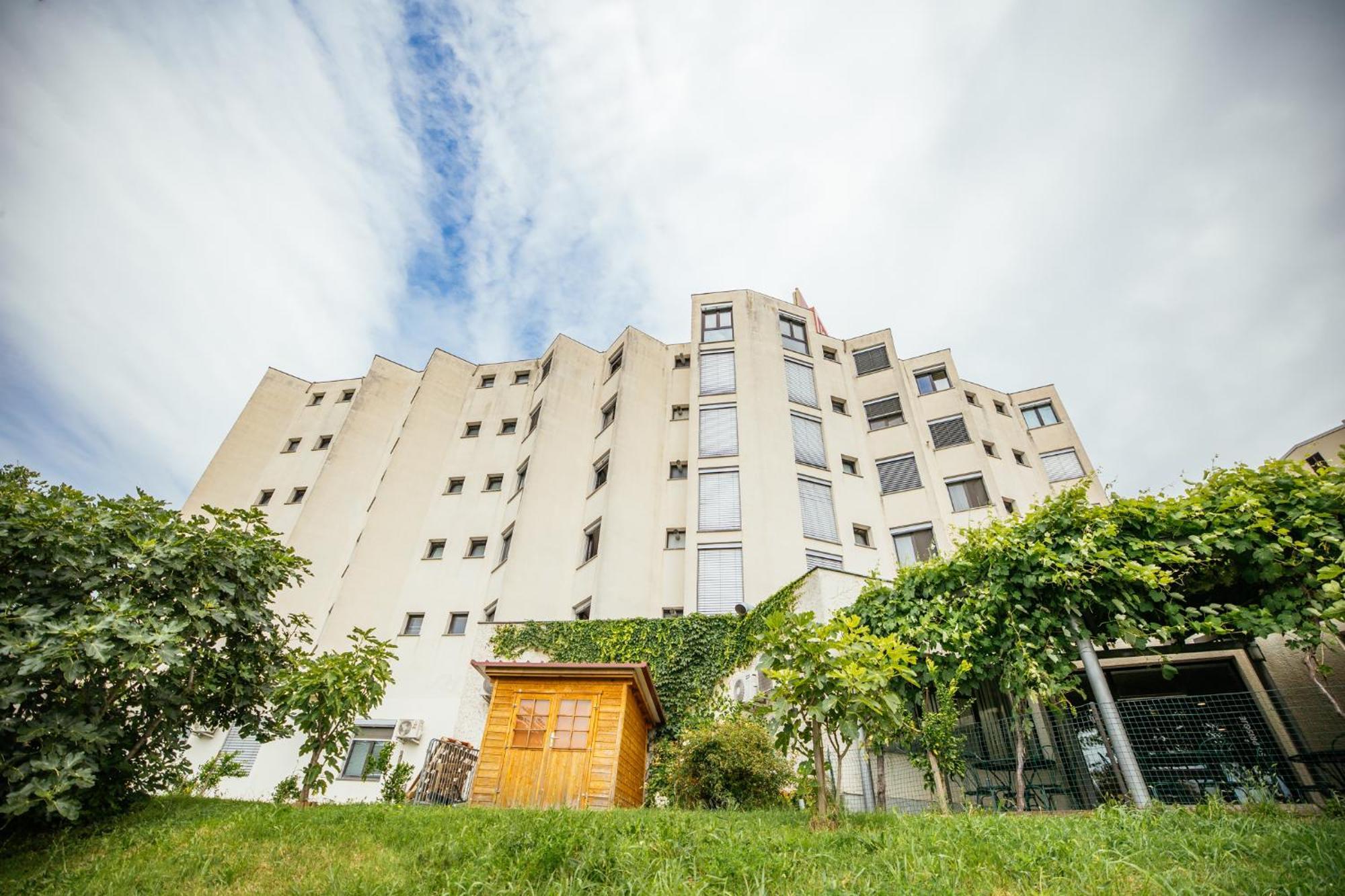 Prenocisca Prisoje Vandrarhem Koper Exteriör bild